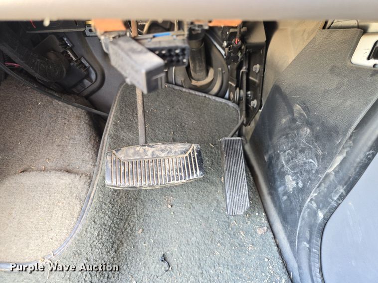 image for item DQ4442 1997 Ford E450 ambulance