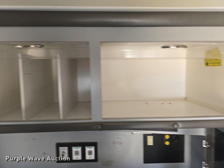 image for item DQ4442 1997 Ford E450 ambulance