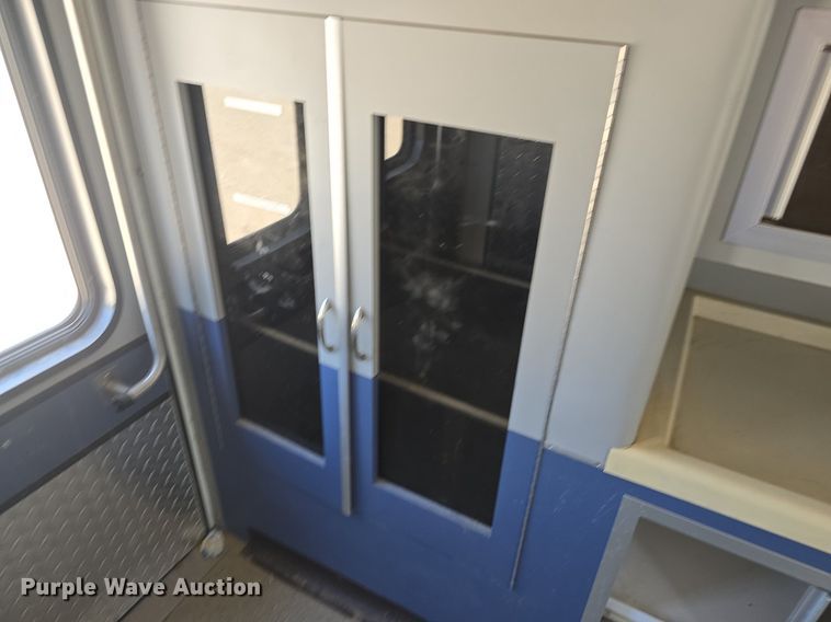 image for item DQ4442 1997 Ford E450 ambulance