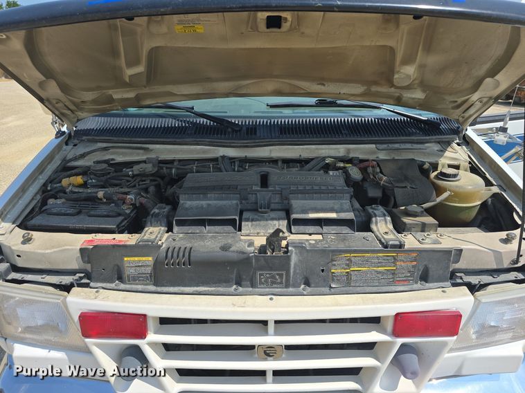 image for item DQ4442 1997 Ford E450 ambulance