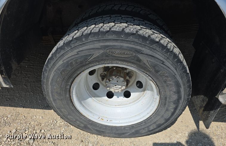 image for item DQ4442 1997 Ford E450 ambulance