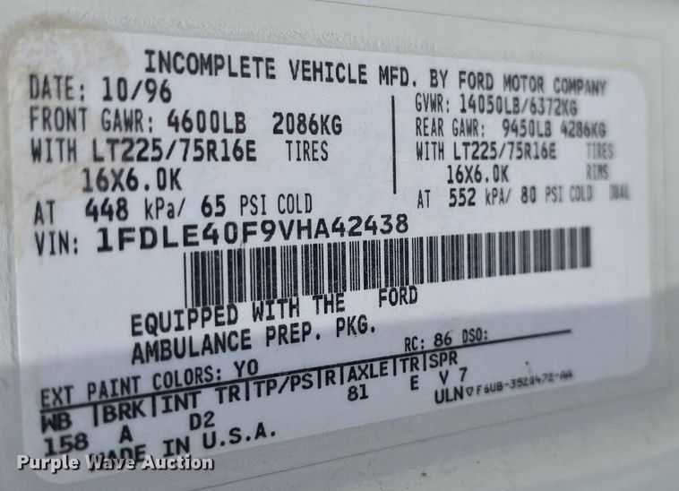 image for item DQ4442 1997 Ford E450 ambulance