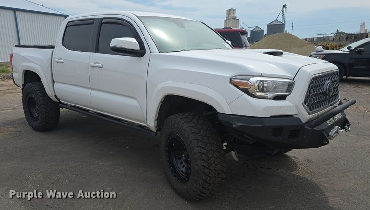 image for item DQ4443 2019 Toyota  Tacoma Double Cab pickup truck