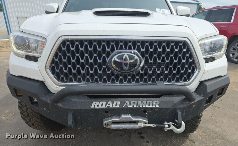 image for item DQ4443 2019 Toyota  Tacoma Double Cab pickup truck