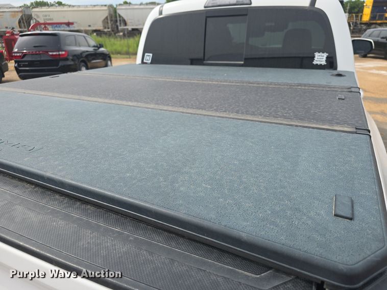 image for item DQ4443 2019 Toyota  Tacoma Double Cab pickup truck