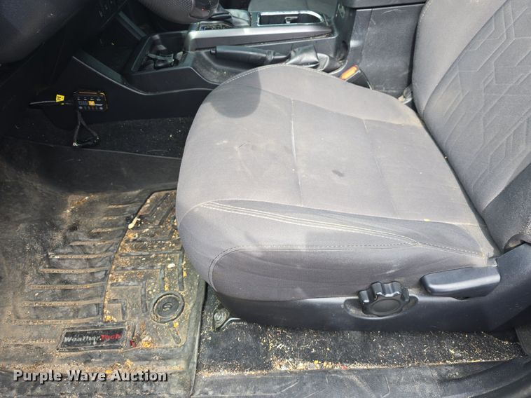 image for item DQ4443 2019 Toyota  Tacoma Double Cab pickup truck