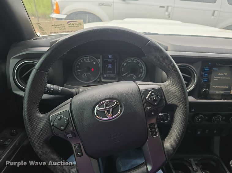 image for item DQ4443 2019 Toyota  Tacoma Double Cab pickup truck