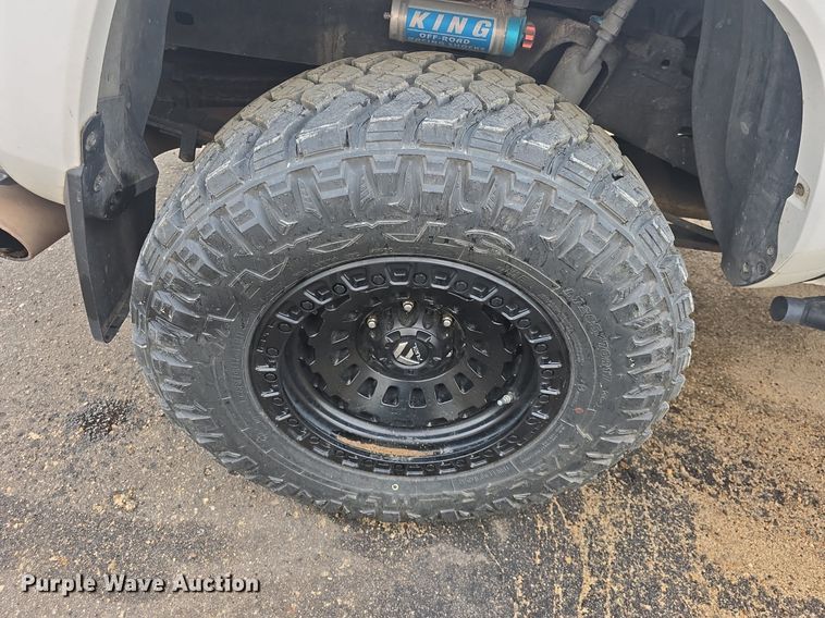 image for item DQ4443 2019 Toyota  Tacoma Double Cab pickup truck