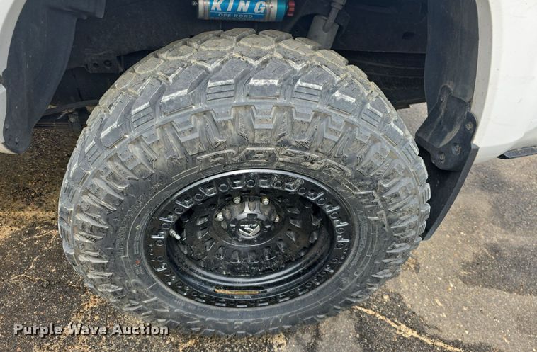 image for item DQ4443 2019 Toyota  Tacoma Double Cab pickup truck