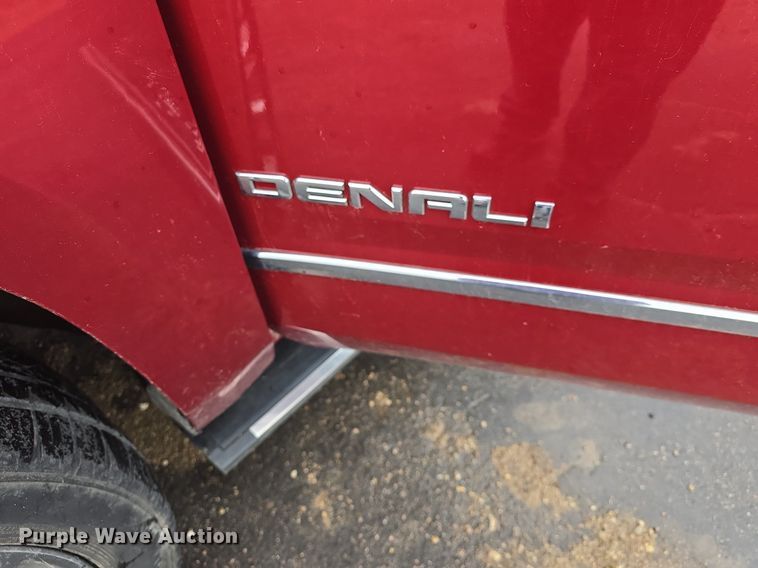 image for item DQ4444 2015 GMC Yukon Denali XL SUV