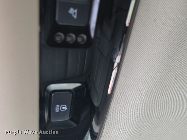 image for item DQ4444 2015 GMC Yukon Denali XL SUV