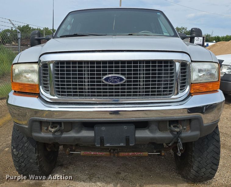image for item DQ4446 2000 Ford  Excursion XLT SUV