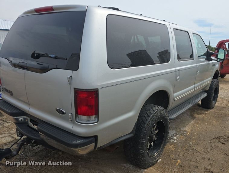 image for item DQ4446 2000 Ford  Excursion XLT SUV
