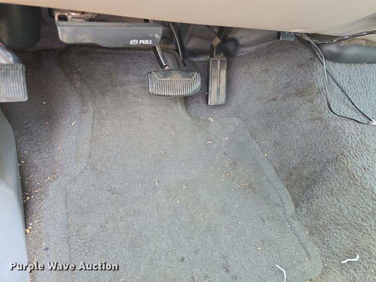 image for item DQ4446 2000 Ford  Excursion XLT SUV