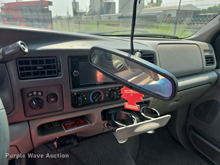 image for item DQ4446 2000 Ford  Excursion XLT SUV