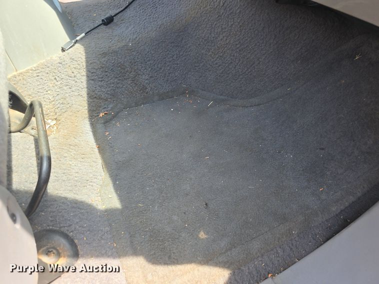 image for item DQ4446 2000 Ford  Excursion XLT SUV