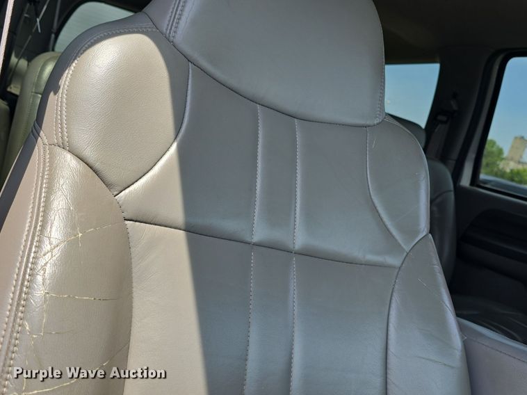 image for item DQ4446 2000 Ford  Excursion XLT SUV