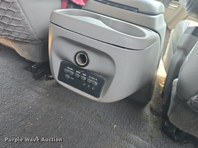 image for item DQ4446 2000 Ford  Excursion XLT SUV