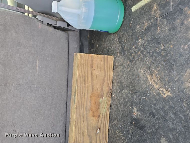 image for item DQ4446 2000 Ford  Excursion XLT SUV