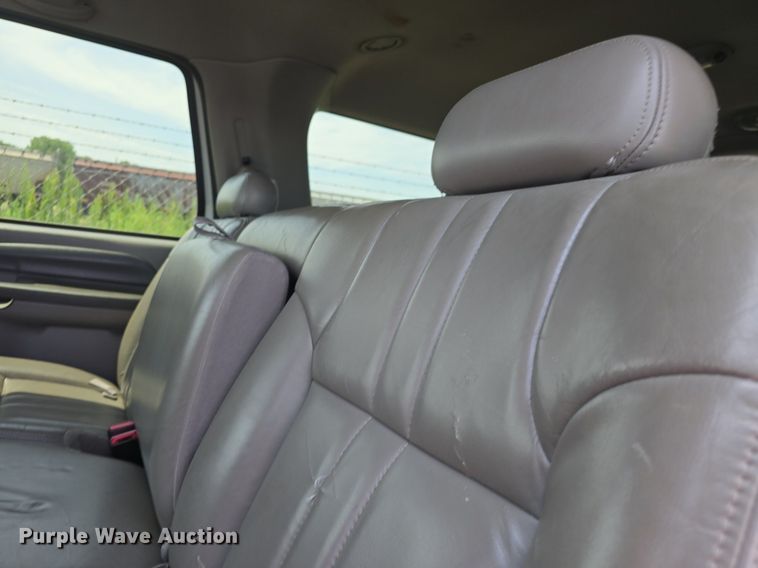 image for item DQ4446 2000 Ford  Excursion XLT SUV