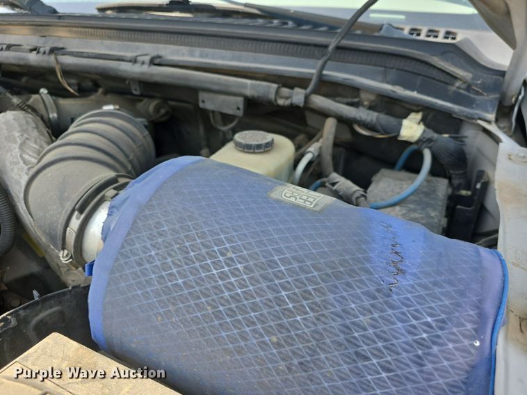 image for item DQ4446 2000 Ford  Excursion XLT SUV