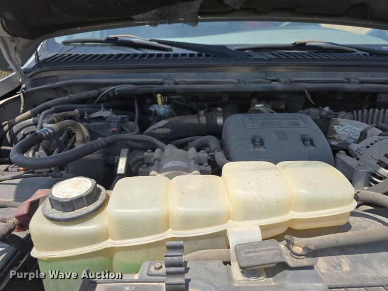 image for item DQ4446 2000 Ford  Excursion XLT SUV