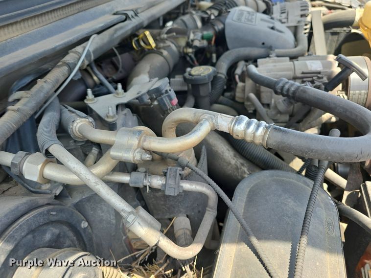 image for item DQ4446 2000 Ford  Excursion XLT SUV