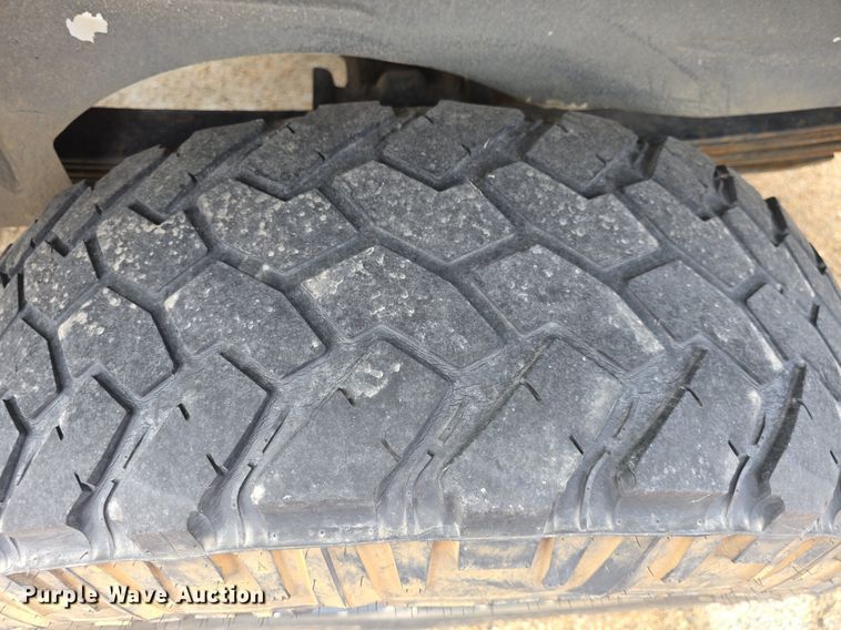 image for item DQ4446 2000 Ford  Excursion XLT SUV