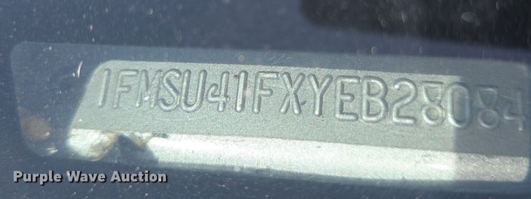 image for item DQ4446 2000 Ford  Excursion XLT SUV