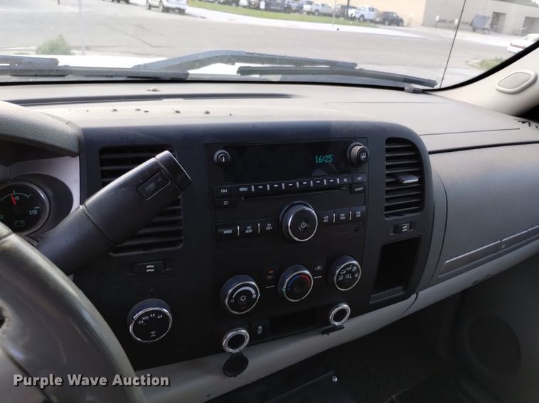 image for item DQ6161 2012 Chevrolet Silverado 1500 Ext. Cab pickup truck