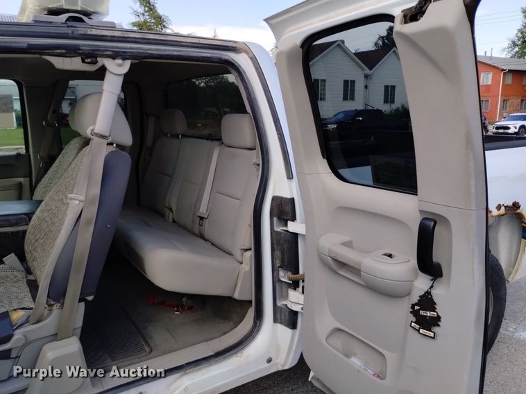 image for item DQ6161 2012 Chevrolet Silverado 1500 Ext. Cab pickup truck