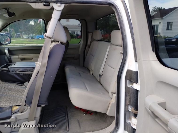 image for item DQ6161 2012 Chevrolet Silverado 1500 Ext. Cab pickup truck