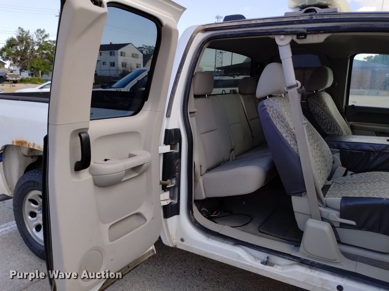 image for item DQ6161 2012 Chevrolet Silverado 1500 Ext. Cab pickup truck