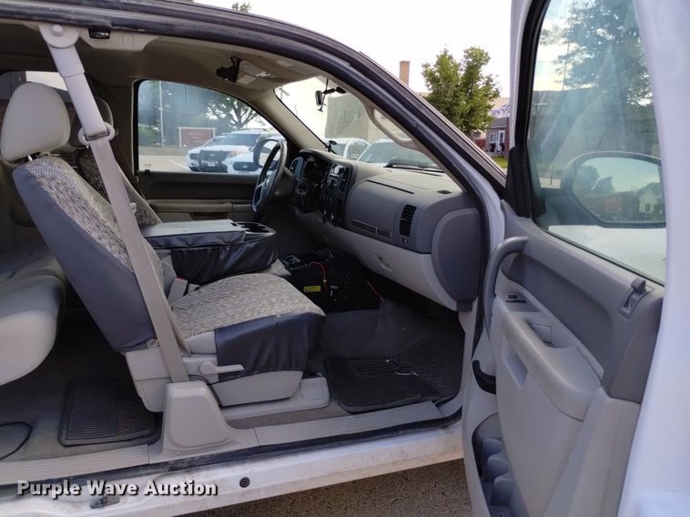 image for item DQ6161 2012 Chevrolet Silverado 1500 Ext. Cab pickup truck