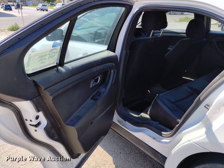 image for item DQ6164 2013 Ford Taurus Police Interceptor 