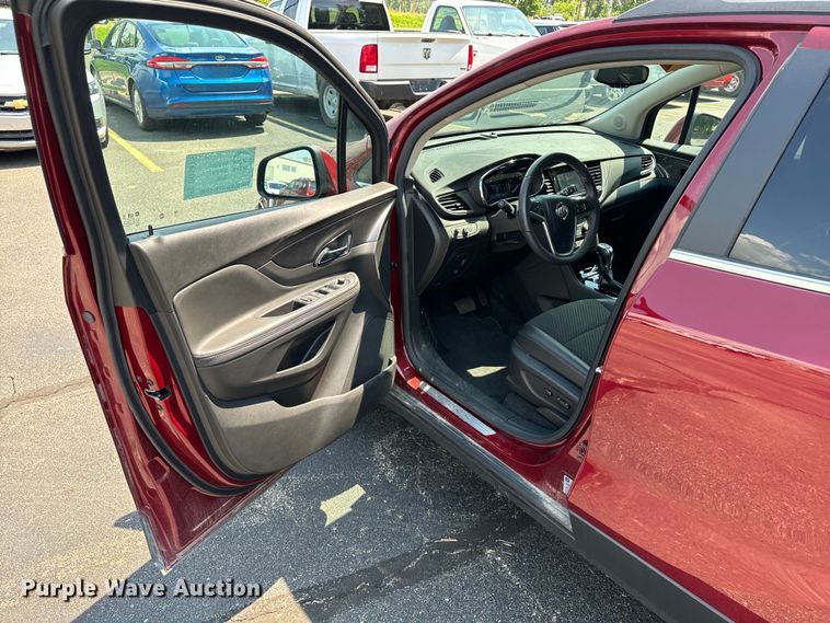 image for item DQ6875 2022 Buick Encore SUV