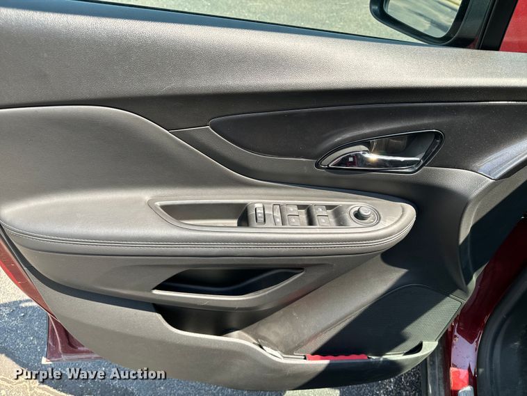 image for item DQ6875 2022 Buick Encore SUV