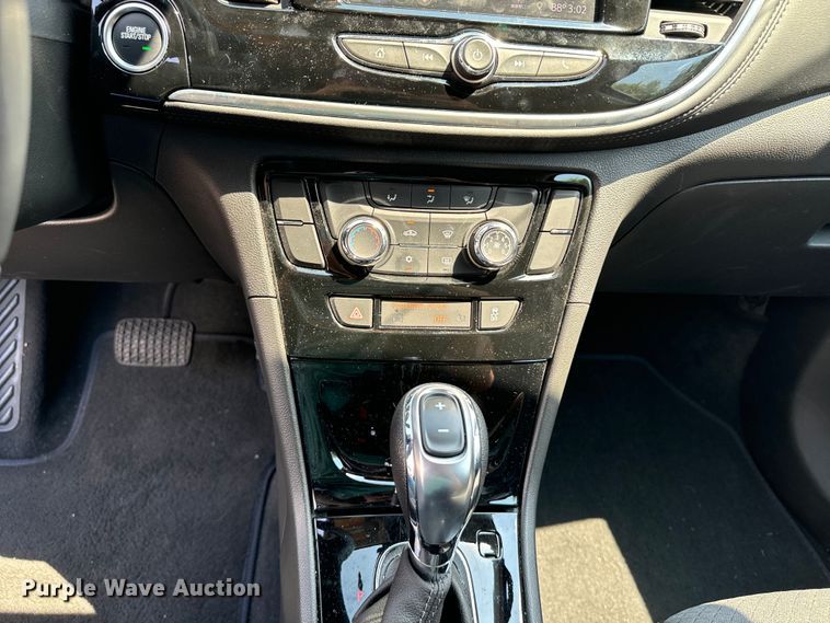 image for item DQ6875 2022 Buick Encore SUV