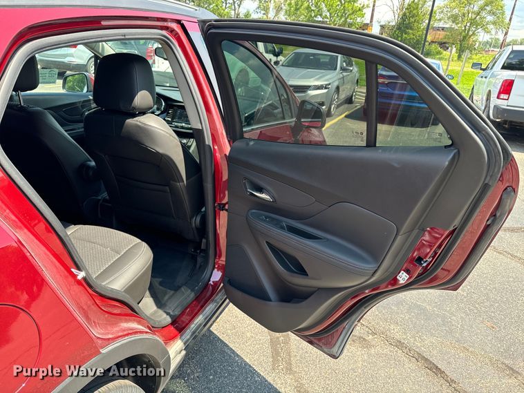 image for item DQ6875 2022 Buick Encore SUV