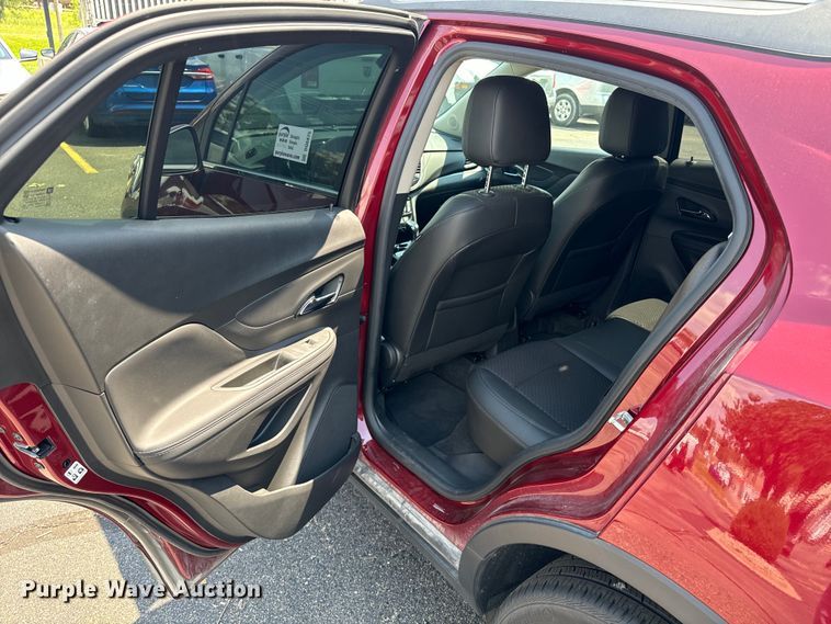image for item DQ6875 2022 Buick Encore SUV
