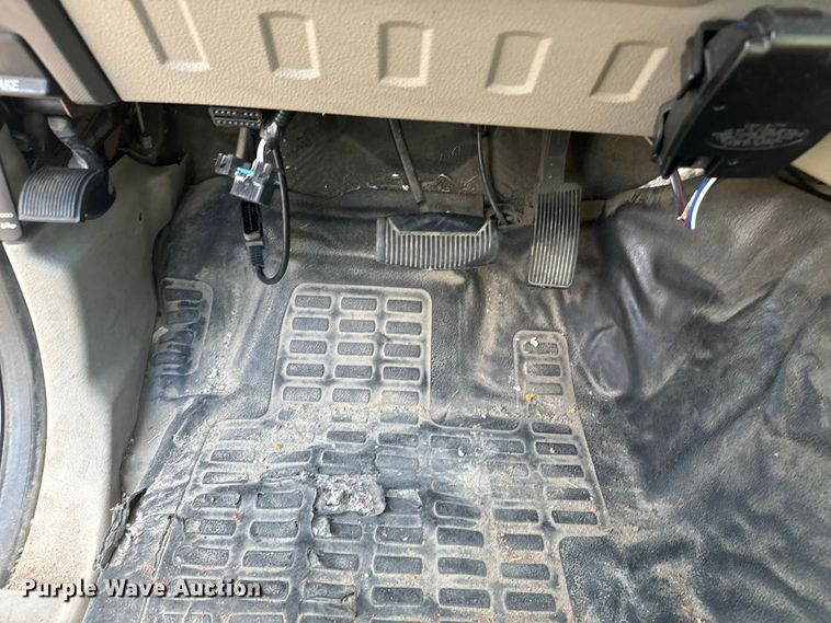 image for item DQ6878 2008 Ford F350 Super Duty XL SuperCab pickup truck