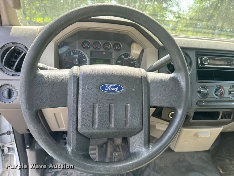 image for item DQ6878 2008 Ford F350 Super Duty XL SuperCab pickup truck