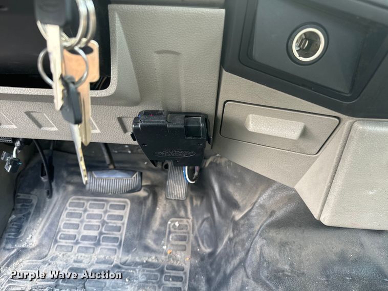 image for item DQ6878 2008 Ford F350 Super Duty XL SuperCab pickup truck