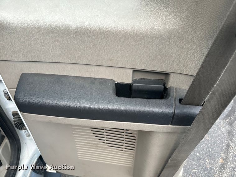 image for item DQ6878 2008 Ford F350 Super Duty XL SuperCab pickup truck