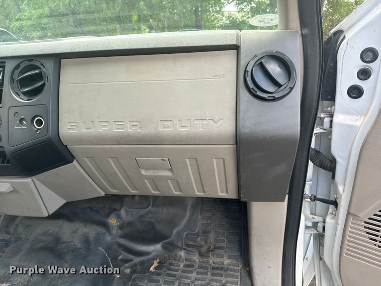 image for item DQ6878 2008 Ford F350 Super Duty XL SuperCab pickup truck