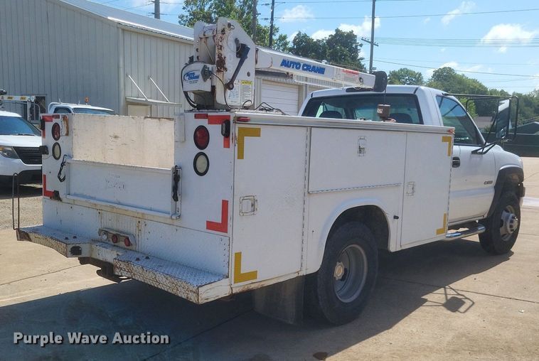 image for item DR4878 2002 Chevrolet  Silverado 3500 utility bed pickup truck