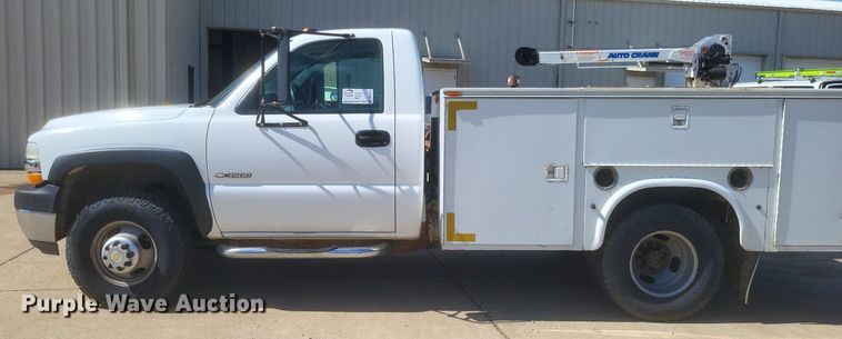 image for item DR4878 2002 Chevrolet  Silverado 3500 utility bed pickup truck