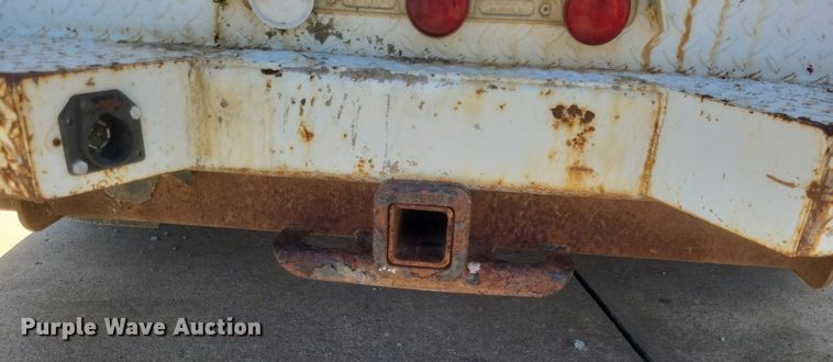 image for item DR4878 2002 Chevrolet  Silverado 3500 utility bed pickup truck