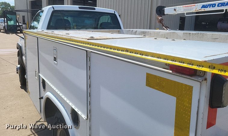 image for item DR4878 2002 Chevrolet  Silverado 3500 utility bed pickup truck