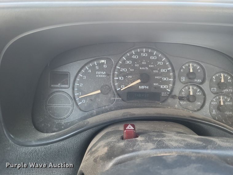 image for item DR4878 2002 Chevrolet  Silverado 3500 utility bed pickup truck